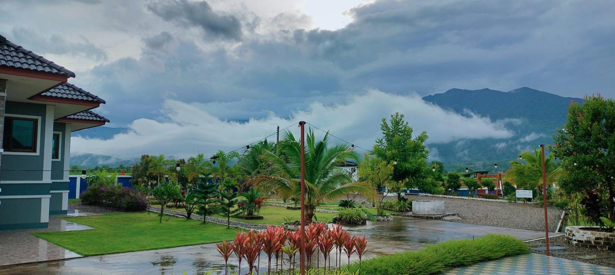 Poonsap Homestay Nan Exterior photo